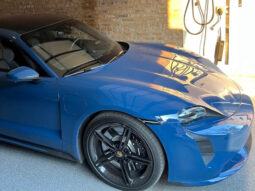 
										2022 Porsche Taycan Turbo full									